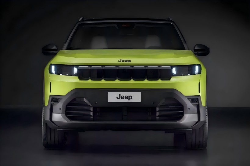 Aivan uuden Jeep-kompassin viralliset kuvat ovat vuotaneet, ja potentiaalinen julkaisu on tänä vuonna. Ajoneuvon odotetaan tarjoavan puhdasta sähkö-, lievää hybridi- ja plug-in-hybridi-voimansiirtovaihtoehtoja